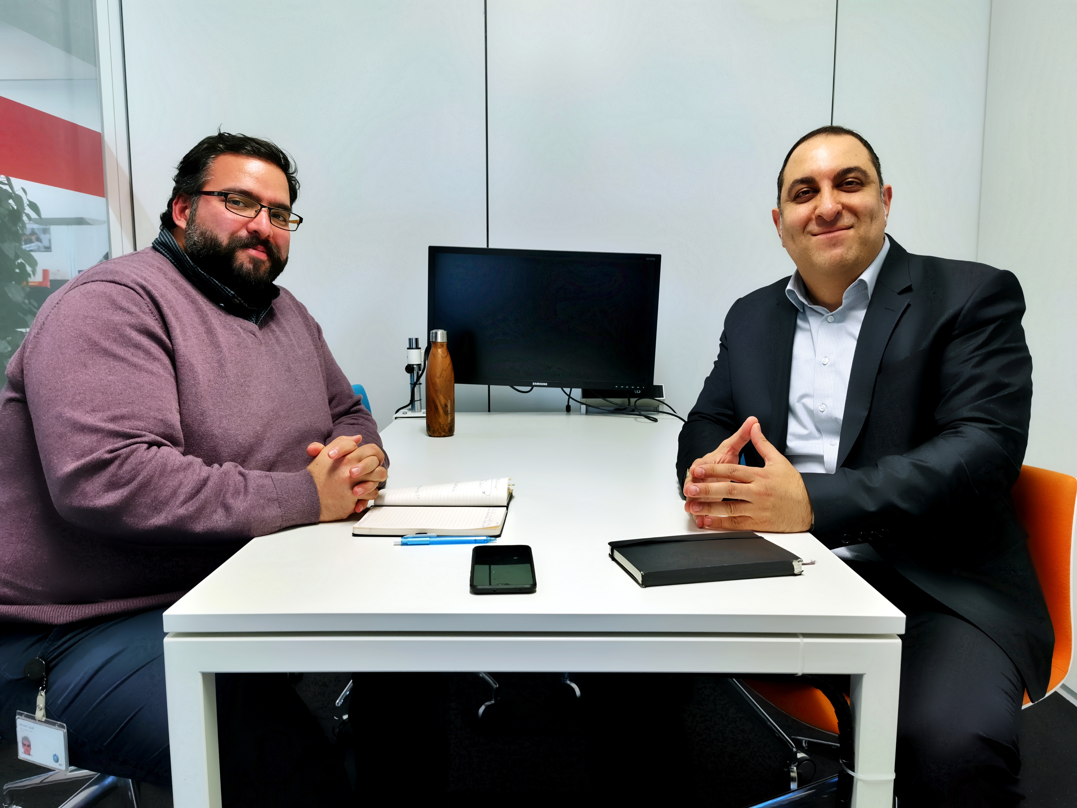 Links: Ahmet Uysal, Supervisor Social Media & Community UPC Schweiz Rechts: Mutlu Bütüner, Head of Channel Hardware Management UPC Schweiz