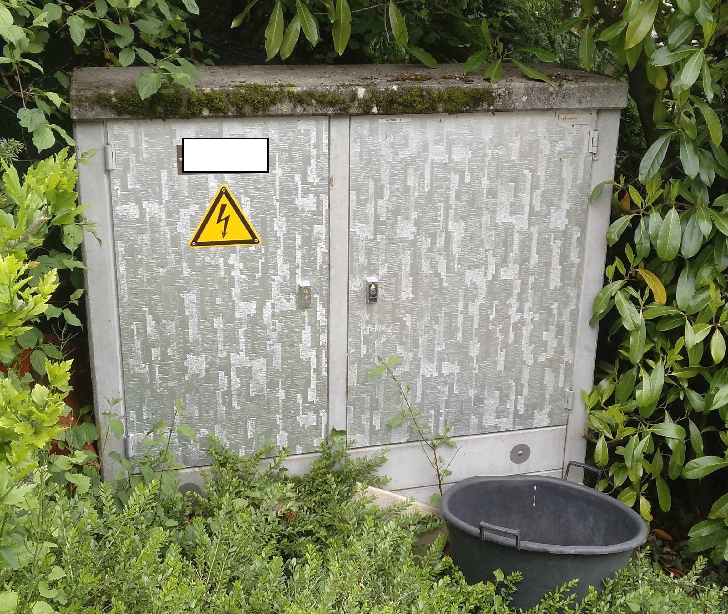 Inkedupcbox_LI.jpg Inkedupcbox_LI.jpg